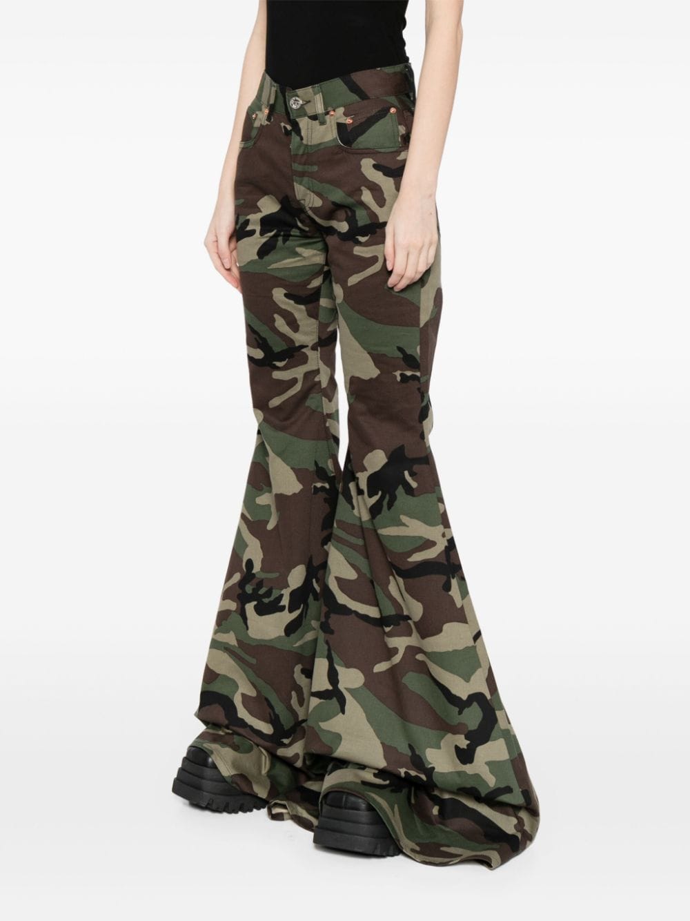 camouflage-print flared trousers